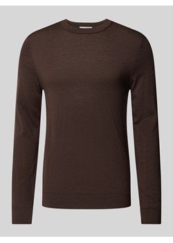 Sweter z dzianiny z prążkowanymi wykończeniami model ‘TRAY’ ze sklepu Peek&Cloppenburg  w kategorii Swetry męskie - zdjęcie 175313633