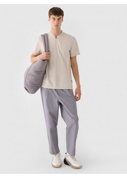 Męska koszulka polo 4F 4FRAW24TPTSM571 - beżowa ze sklepu Sportstylestory.com w kategorii T-shirty męskie - zdjęcie 175314640