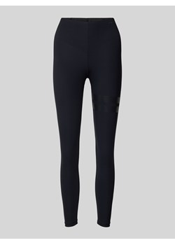 Legginsy sportowe z nadrukiem z logo ze sklepu Peek&Cloppenburg  w kategorii Spodnie damskie - zdjęcie 175379614