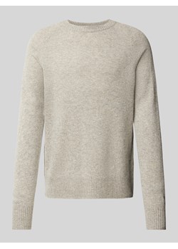 Sweter z dzianiny z wełny ze szwami działowymi model ‘LUXURY’ ze sklepu Peek&Cloppenburg  w kategorii Swetry męskie - zdjęcie 175431471