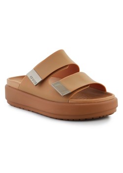 Klapki Crocs Brooklyn Luxe Sandal W 209586-2U3 brązowe ze sklepu ButyModne.pl w kategorii Klapki damskie - zdjęcie 175432034