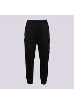 TIMBERLAND SPODNIE WOVEN BADGE CARGO SWEATPANT ze sklepu Sizeer w kategorii Spodnie męskie - zdjęcie 175450993