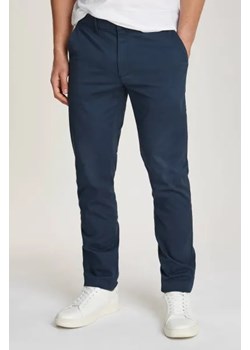 Calvin Klein Spodnie chino MODERN TWILL | Slim Fit ze sklepu Gomez Fashion Store w kategorii Spodnie męskie - zdjęcie 175475371