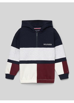 Bluza z kapturem i wyhaftowanym logo model ‘CLRBLOCK’ ze sklepu Peek&Cloppenburg  w kategorii Bluzy chłopięce - zdjęcie 175480970