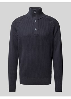 Sweter z dzianiny ze stójką model ‘Kristian’ ze sklepu Peek&Cloppenburg  w kategorii Swetry męskie - zdjęcie 175492740