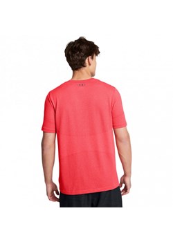 Męska koszulka treningowa Under Armour UA Rush Seamless Legacy SS - czerwona ze sklepu Sportstylestory.com w kategorii T-shirty męskie - zdjęcie 175499950