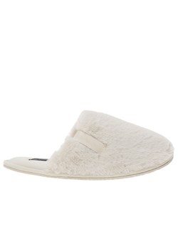 Buty Calvin Klein Hotel Slipper Fur After Glow YW0YW01593-ACF - białe ze sklepu streetstyle24.pl w kategorii Kapcie damskie - zdjęcie 175522063