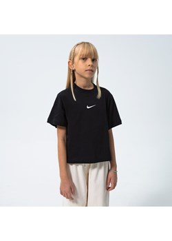 NIKE T-SHIRT SPORTSWEAR GIRL ze sklepu Sizeer w kategorii Bluzki dziewczęce - zdjęcie 175538894