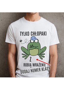 Koszulki DLA KOLEGÓW Z KLASY - TYLKO CHŁOPAKI ROBIĄ WRAŻENIE ze sklepu Time For Fashion w kategorii T-shirty męskie - zdjęcie 175638841