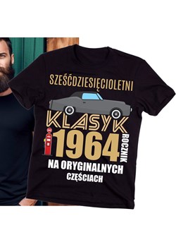 Męska koszulka na 60 urodziny z nadrukiem sześćdziesięcioletni klasyk ze sklepu Time For Fashion w kategorii T-shirty męskie - zdjęcie 175640702