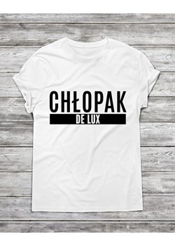 Koszulka męska "chłopak de lux" ze sklepu Time For Fashion w kategorii T-shirty męskie - zdjęcie 175643504