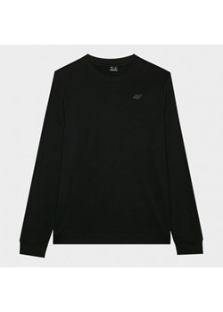 Męska bluza dresowa nierozpinana bez kaptura 4F 4FWMM00TSWSM1767 - czarna ze sklepu Sportstylestory.com w kategorii Bluzy męskie - zdjęcie 175652391
