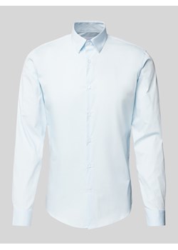 Koszula casualowa o kroju slim fit z kołnierzykiem typu kent ze sklepu Peek&Cloppenburg  w kategorii Koszule męskie - zdjęcie 175661081