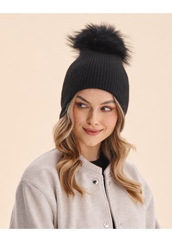 Czapka zimowa z pomponem Noela ze sklepu GABRIELLA w kategorii Czapki zimowe damskie - zdjęcie 175669153