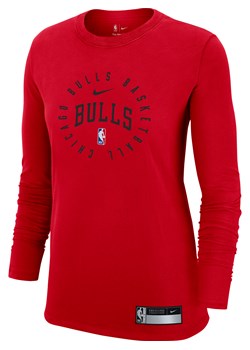 Damski T-shirt z długim rękawem Nike NBA Chicago Bulls Practice - Czerwony ze sklepu Nike poland w kategorii Bluzki damskie - zdjęcie 175703961