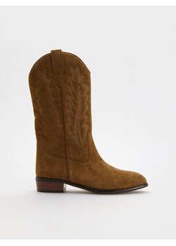 Reserved - Zamszowe kowbojki - brązowy ze sklepu Reserved w kategorii Botki - zdjęcie 175740293