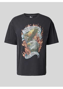 T-shirt z prążkowanym okrągłym dekoltem ze sklepu Peek&Cloppenburg  w kategorii T-shirty męskie - zdjęcie 175816510