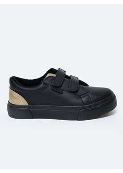 Sneakersy dziecięce unisex ze skóry ekologicznej czarne OO374230 906 ze sklepu Big Star w kategorii Trampki dziecięce - zdjęcie 175819490