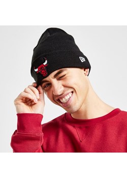 NEW ERA CZAPKA ZIMOWA ESSENTIAL CUFF KNIT BULLS CHICAGO BULL ze sklepu JD Sports  w kategorii Czapki zimowe męskie - zdjęcie 175874032