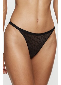 Triumph czarne koronkowe stringi Signature Sheer 10216494, Kolor czarny, Rozmiar 36, Triumph ze sklepu Intymna w kategorii Majtki damskie - zdjęcie 175880743