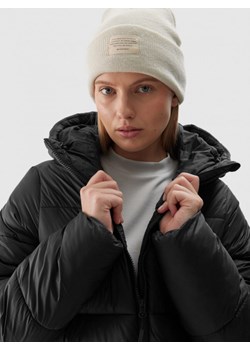 Damski płaszcz puchowy pikowany 4F 4FWAW24TDJAF475 - czarny ze sklepu Sportstylestory.com w kategorii Kurtki damskie - zdjęcie 175923281