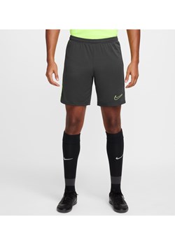 Męskie spodenki piłkarskie Dri-FIT Nike Academy - Szary ze sklepu Nike poland w kategorii Spodenki męskie - zdjęcie 175977363