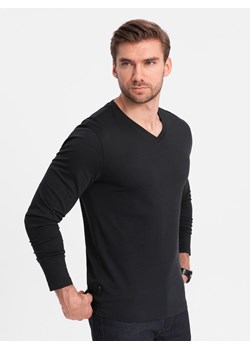 Męski longsleeve bez nadruku z dekoltem w serek - czarny V6 OM-LSBL-0108 ze sklepu ombre w kategorii T-shirty męskie - zdjęcie 176058733