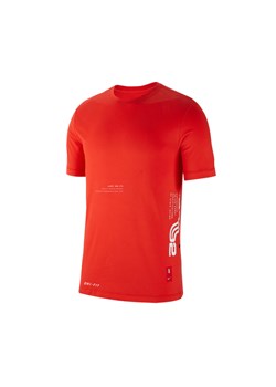 Koszulka sportowa damska Nike Kyrie Irving Dry-Fit z krótkim rękawem ze sklepu Decathlon w kategorii T-shirty męskie - zdjęcie 176169002