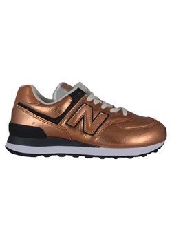 Buty do chodzenia damskie New Balance Classic 574 ze sklepu Decathlon w kategorii Buty damskie - zdjęcie 176169423