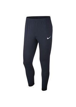 Spodnie dla dzieci Nike Dry Academy 18 Tech Pant Junior ze sklepu Decathlon w kategorii Spodnie chłopięce - zdjęcie 176184121