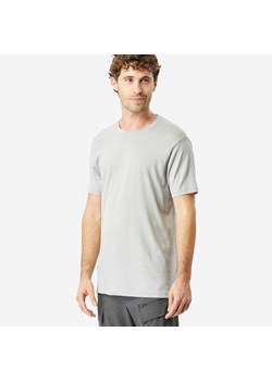 Koszulka trekkingowa z krótkim rękawem męska Forclaz Travel 500 Merino ze sklepu Decathlon w kategorii T-shirty męskie - zdjęcie 176221510