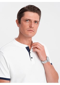 Koszulka męska polo bez kołnierzyka - biała V1 OM-TSCT-0156 ze sklepu ombre w kategorii T-shirty męskie - zdjęcie 176246350