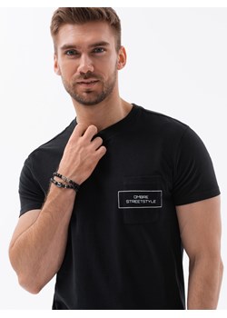 Bawełniany męski t-shirt z nadrukiem na kieszonce Ombre Streetstyle – czarny V1 OM-TSCT-0108 ze sklepu ombre w kategorii T-shirty męskie - zdjęcie 176266084