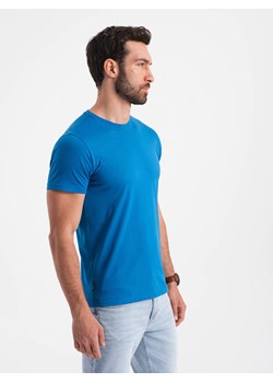 Męski klasyczny bawełniany T-shirt BASIC - niebieski V12 OM-TSBS-0146 ze sklepu ombre w kategorii T-shirty męskie - zdjęcie 176282222