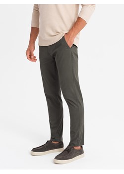 Jednolite męskie spodnie chino REGULAR FIT – khaki V3 OM-PACP-0183 ze sklepu ombre w kategorii Spodnie męskie - zdjęcie 176291521