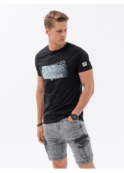 T-shirt męski bawełniany z nadrukiem - czarny V2 S1749 ze sklepu ombre w kategorii T-shirty męskie - zdjęcie 176299720