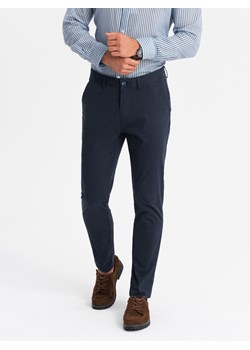 Męskie jednolite spodnie chino REGULAR FIT – granatowe V4 OM-PACP-0183 ze sklepu ombre w kategorii Spodnie męskie - zdjęcie 176307754