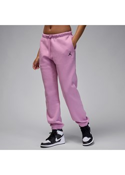 Spodnie damskie Jordan Brooklyn Fleece - Fiolet ze sklepu Nike poland w kategorii Spodnie damskie - zdjęcie 176354831