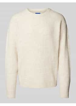 Sweter z dzianiny z fakturowanym wzorem model ‘OLLIE’ ze sklepu Peek&Cloppenburg  w kategorii Swetry męskie - zdjęcie 176355291