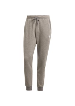 Spodnie dresowe męskie Seasonal Essentials Mélange Adidas ze sklepu SPORT-SHOP.pl w kategorii Spodnie męskie - zdjęcie 176413160