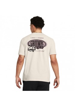 Męski t-shirt z nadrukiem Under Armour UA M Grounds Crew Hw Ss - beżowy ze sklepu Sportstylestory.com w kategorii T-shirty męskie - zdjęcie 176418143