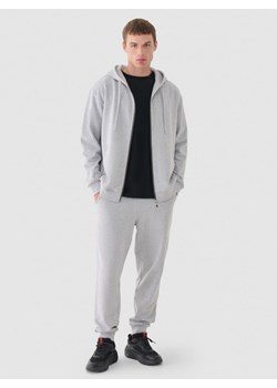 Męska bluza dresowa rozpinana z kapturem Outhorn OTHWAW24TSWSM1696 - szara ze sklepu Sportstylestory.com w kategorii Bluzy męskie - zdjęcie 176421802