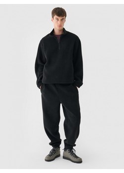 Męski polar sherpa nierozpinany bez kaptura Outhorn OTHWAW24TSWSM1914 - czarny ze sklepu Sportstylestory.com w kategorii Bluzy męskie - zdjęcie 176422002
