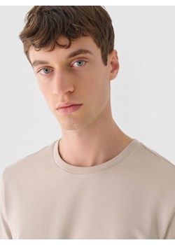 Męski t-shirt basic Outhorn OTHWAW24TTSHM2437 - beżowy ze sklepu Sportstylestory.com w kategorii T-shirty męskie - zdjęcie 176422281