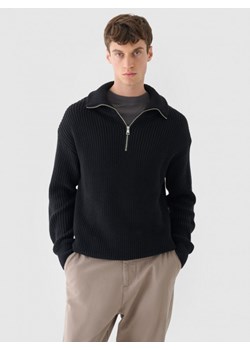 Męski sweter Outhorn OTHWAW24TSWEM101 - szary ze sklepu Sportstylestory.com w kategorii Swetry męskie - zdjęcie 176422700