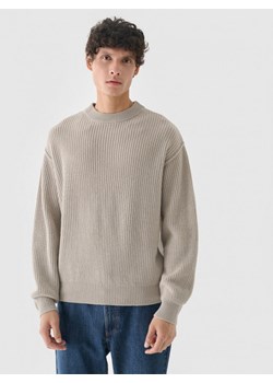 Męski sweter wełniany Outhorn OTHWAW24TSWEM100 - beżowy ze sklepu Sportstylestory.com w kategorii Swetry męskie - zdjęcie 176422713