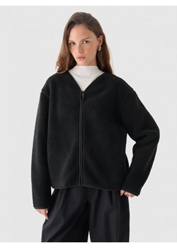 Damski polar sherpa rozpinany Outhorn OTHWAW24TJACF219  - czarny ze sklepu Sportstylestory.com w kategorii Bluzy damskie - zdjęcie 176423350