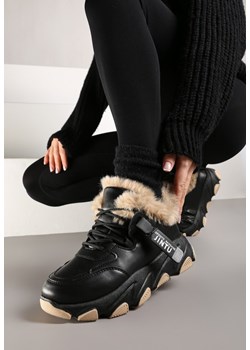 Czarne Ocieplane Sznurowane Sneakersy na Grubej Podeszwie z Ozdobnym Futerkiem Visha ze sklepu born2be.pl w kategorii Buty sportowe damskie - zdjęcie 176430340