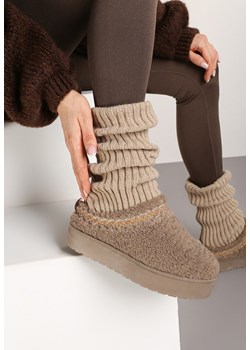 Ciemnobeżowe Wsuwane Kapcie na Platformie z Ozdobnym Haftem Olisia - id: 290670 - marki born2be - 176430400 Ciemnobeżowe Wsuwane Kapcie na Platformie z Ozdobnym Haftem Olisia ze sklepu born2be.pl w kategorii Kapcie damskie - zdjęcie 176430400