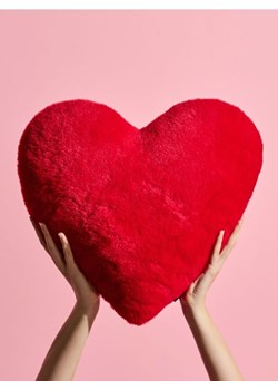 Sinsay - Poduszka serce - czerwony ze sklepu Sinsay w kategorii Poduszki dekoracyjne - zdjęcie 176467172